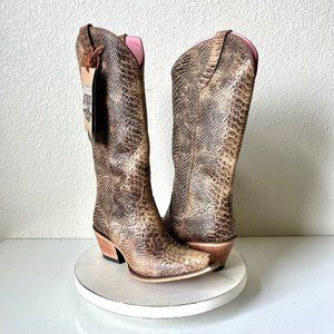 Western Heeled Boots in Brown with Pink Lining